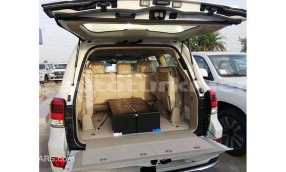 Buy Import Toyota Land Cruiser White Car in Import - Dubai in Ahal Buy Import Toyota Land Cruiser White Car in Import - Dubai in Ahal