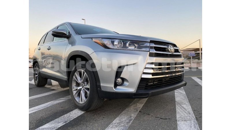 Big with watermark toyota highlander ahal import dubai 1844