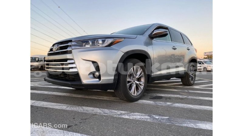 Big with watermark toyota highlander ahal import dubai 1844
