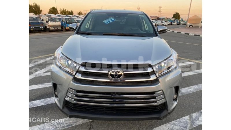 Big with watermark toyota highlander ahal import dubai 1844