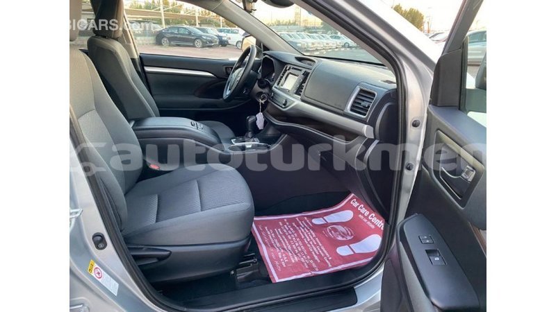 Big with watermark toyota highlander ahal import dubai 1844