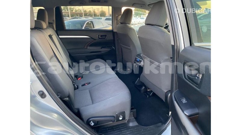 Big with watermark toyota highlander ahal import dubai 1844