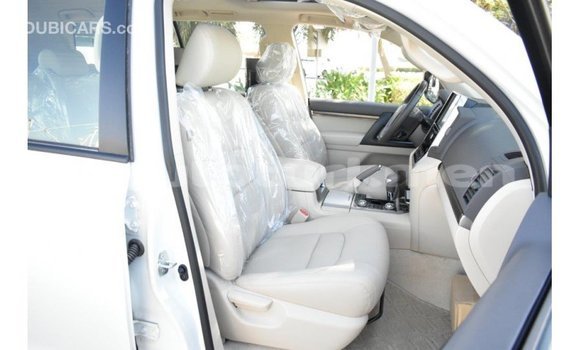 Buy Import Toyota Land Cruiser White Car in Import - Dubai in Ahal Buy Import Toyota Land Cruiser White Car in Import - Dubai in Ahal