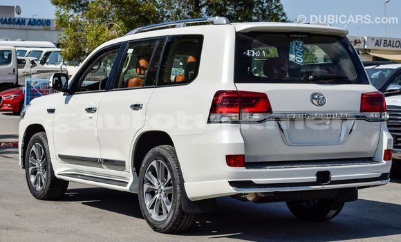 Buy Import Toyota Land Cruiser White Car in Import - Dubai in Ahal Buy Import Toyota Land Cruiser White Car in Import - Dubai in Ahal