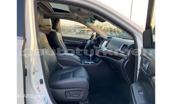 Buy Import Toyota Highlander White Car in Import - Dubai in Ahal Buy Import Toyota Highlander White Car in Import - Dubai in Ahal