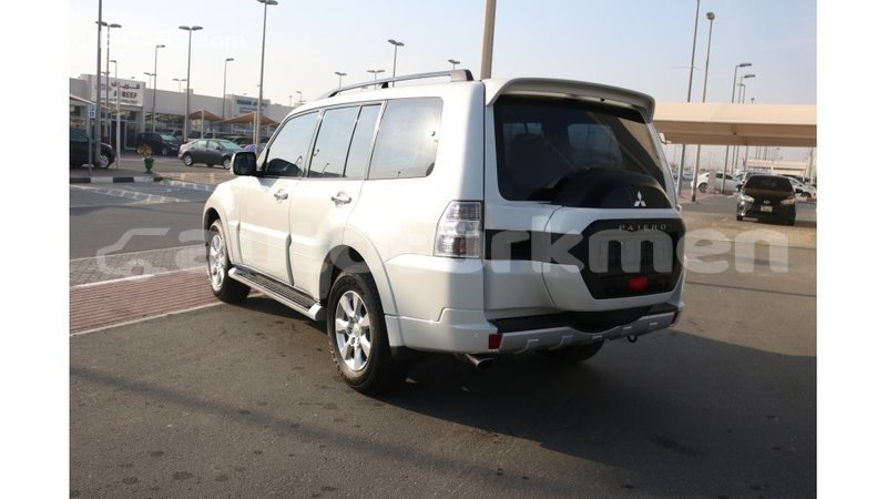 Big with watermark mitsubishi pajero ahal import dubai 1923
