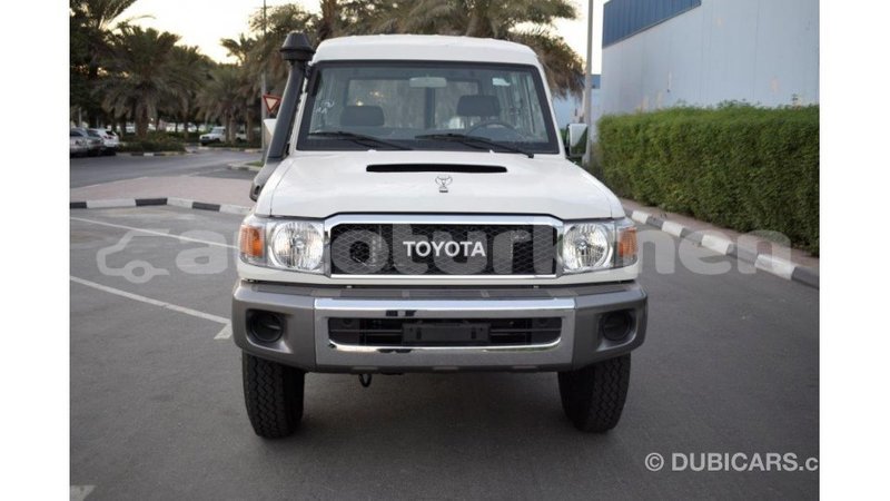 Big with watermark toyota land cruiser ahal import dubai 1933