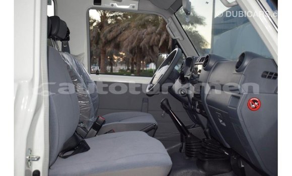 Buy Import Toyota Land Cruiser White Car in Import - Dubai in Ahal Buy Import Toyota Land Cruiser White Car in Import - Dubai in Ahal