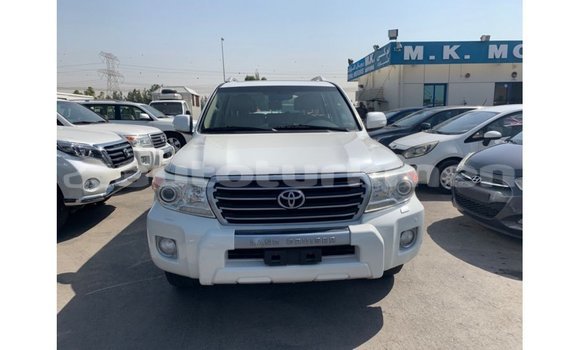 Buy Import Toyota Land Cruiser White Car in Import - Dubai in Ahal Buy Import Toyota Land Cruiser White Car in Import - Dubai in Ahal