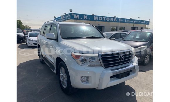 Buy Import Toyota Land Cruiser White Car in Import - Dubai in Ahal Buy Import Toyota Land Cruiser White Car in Import - Dubai in Ahal