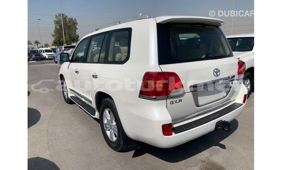 Buy Import Toyota Land Cruiser White Car in Import - Dubai in Ahal Buy Import Toyota Land Cruiser White Car in Import - Dubai in Ahal