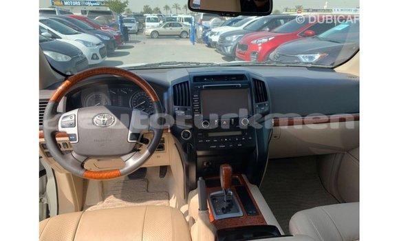 Buy Import Toyota Land Cruiser White Car in Import - Dubai in Ahal Buy Import Toyota Land Cruiser White Car in Import - Dubai in Ahal