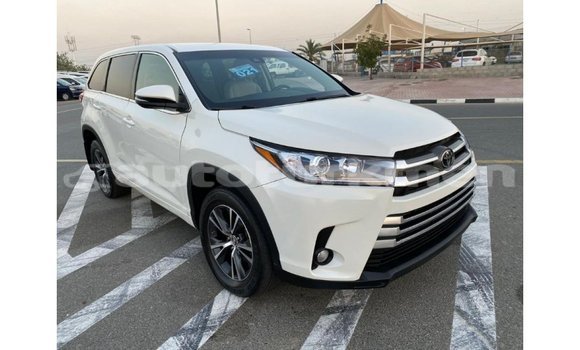 Buy Import Toyota Highlander White Car in Import - Dubai in Ahal Buy Import Toyota Highlander White Car in Import - Dubai in Ahal