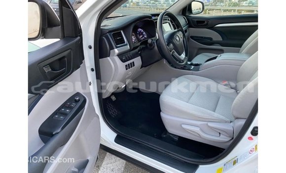 Buy Import Toyota Highlander White Car in Import - Dubai in Ahal Buy Import Toyota Highlander White Car in Import - Dubai in Ahal