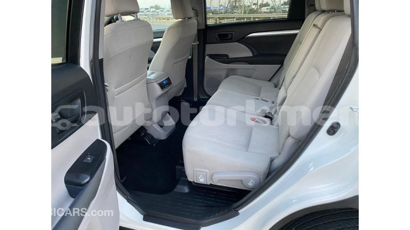 Big with watermark toyota highlander ahal import dubai 1957