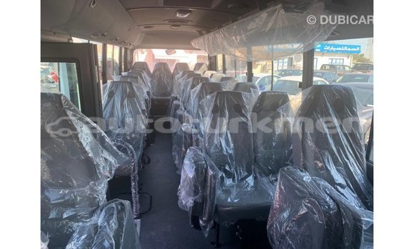 Buy Import Hyundai Chorus White Truck in Import - Dubai in Ahal Buy Import Hyundai Chorus White Truck in Import - Dubai in Ahal