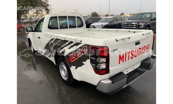Buy Import Mitsubishi L200 White Car in Import - Dubai in Ahal Buy Import Mitsubishi L200 White Car in Import - Dubai in Ahal