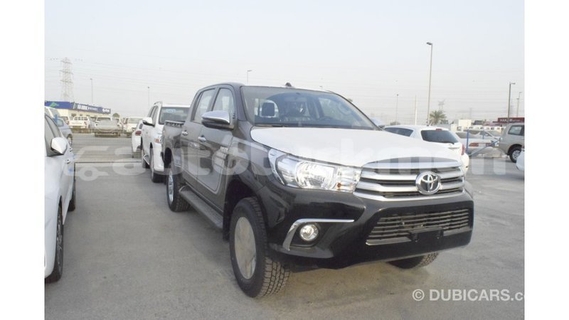 Big with watermark toyota hilux ahal import dubai 2007