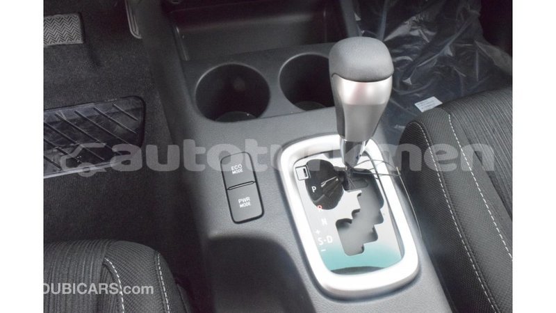 Big with watermark toyota hilux ahal import dubai 2007