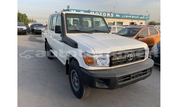 Buy Import Toyota Land Cruiser White Car in Import - Dubai in Ahal Buy Import Toyota Land Cruiser White Car in Import - Dubai in Ahal