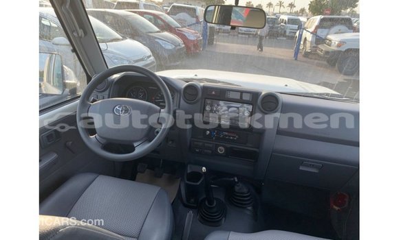 Buy Import Toyota Land Cruiser White Car in Import - Dubai in Ahal Buy Import Toyota Land Cruiser White Car in Import - Dubai in Ahal
