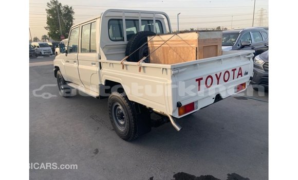 Buy Import Toyota Land Cruiser White Car in Import - Dubai in Ahal Buy Import Toyota Land Cruiser White Car in Import - Dubai in Ahal
