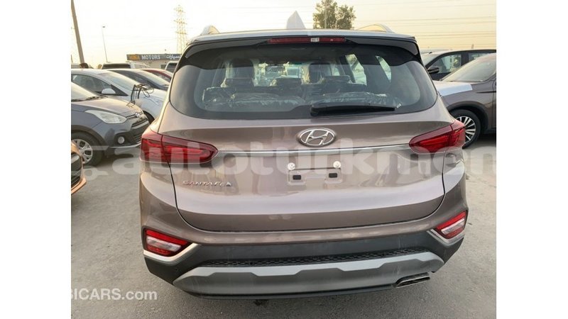 Big with watermark hyundai santa fe ahal import dubai 2047