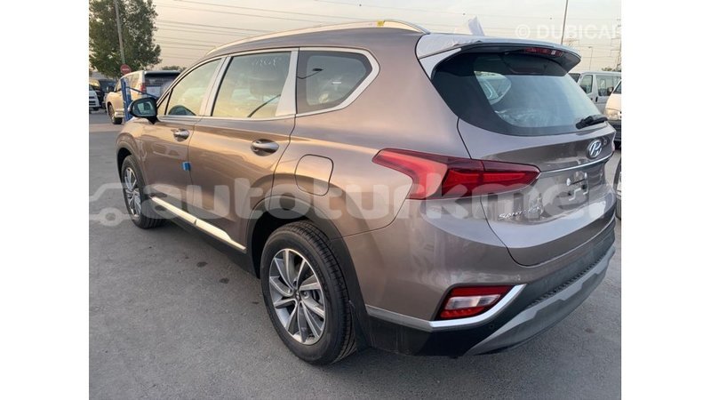 Big with watermark hyundai santa fe ahal import dubai 2047
