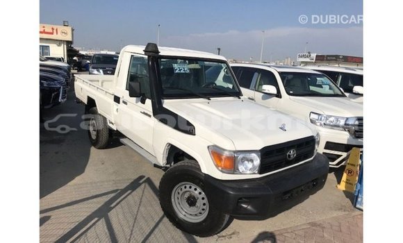 Buy Import Toyota Land Cruiser White Car in Import - Dubai in Ahal Buy Import Toyota Land Cruiser White Car in Import - Dubai in Ahal