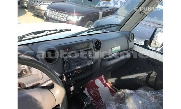 Buy Import Toyota Land Cruiser White Car in Import - Dubai in Ahal Buy Import Toyota Land Cruiser White Car in Import - Dubai in Ahal