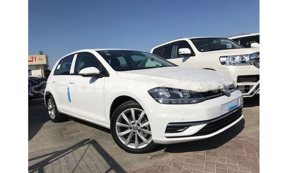 Buy Import Volkswagen Golf White Car in Import - Dubai in Ahal