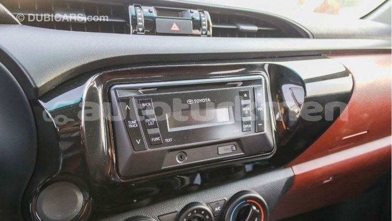 Big with watermark toyota hilux ahal import dubai 2111