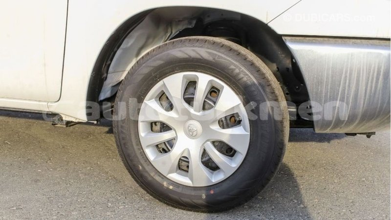 Big with watermark toyota hilux ahal import dubai 2111