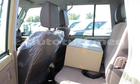 Buy Import Toyota Land Cruiser Beige Car in Import - Dubai in Ahal Buy Import Toyota Land Cruiser Beige Car in Import - Dubai in Ahal