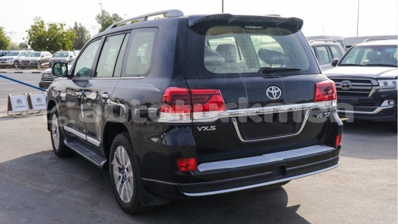 Big with watermark toyota land cruiser ahal import dubai 2114
