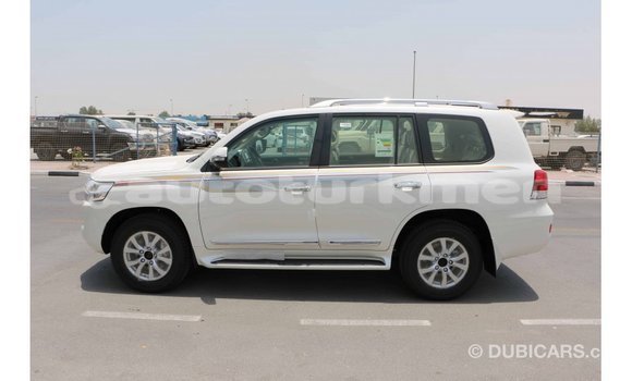 Buy Import Toyota Land Cruiser White Car in Import - Dubai in Ahal Buy Import Toyota Land Cruiser White Car in Import - Dubai in Ahal