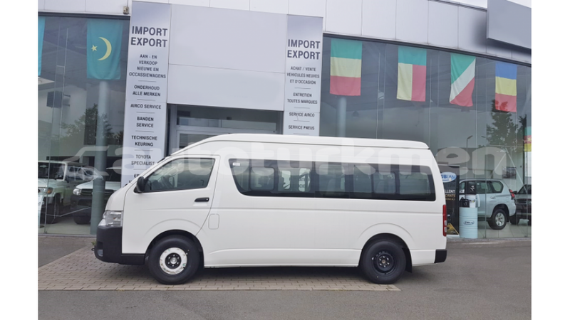 Big with watermark toyota hiace ahal import dubai 2125