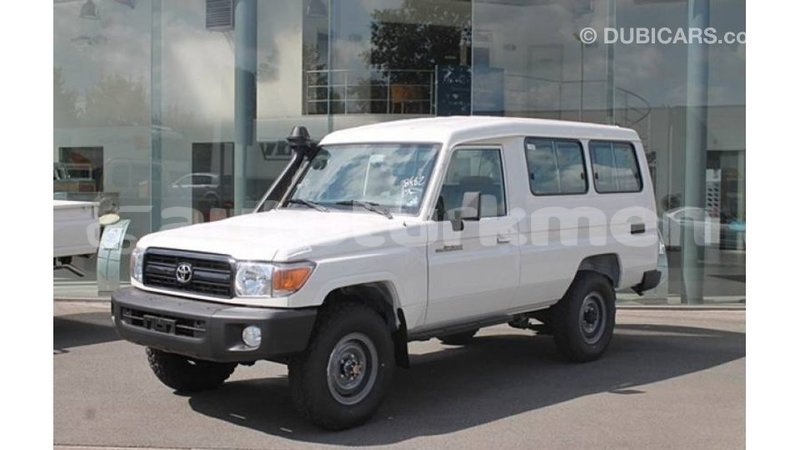 Big with watermark toyota land cruiser ahal import dubai 2148