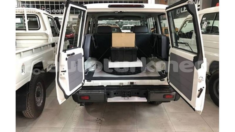 Big with watermark toyota land cruiser ahal import dubai 2156