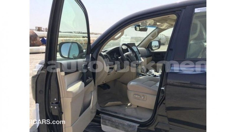 Big with watermark toyota land cruiser ahal import dubai 2157