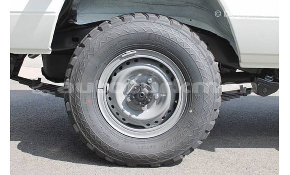 Buy Import Toyota Land Cruiser White Car in Import - Dubai in Ahal Buy Import Toyota Land Cruiser White Car in Import - Dubai in Ahal