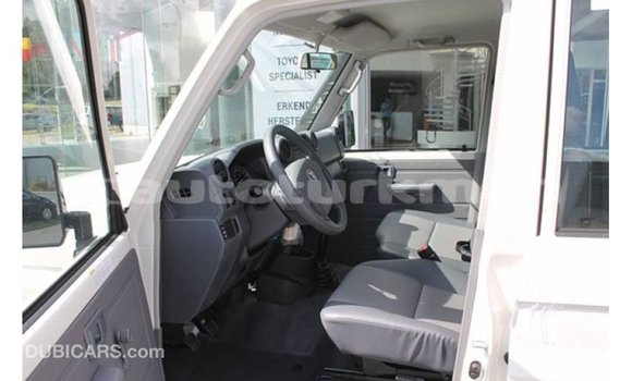 Buy Import Toyota Land Cruiser White Car in Import - Dubai in Ahal Buy Import Toyota Land Cruiser White Car in Import - Dubai in Ahal