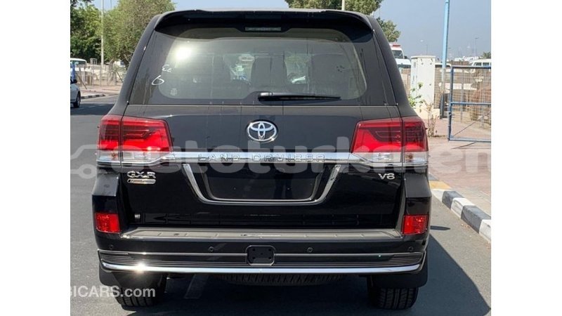 Big with watermark toyota land cruiser ahal import dubai 2164