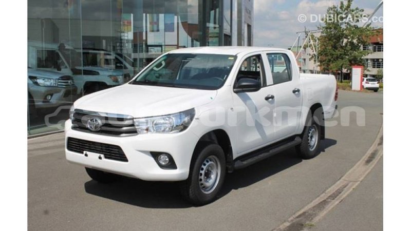 Big with watermark toyota hilux ahal import dubai 2171