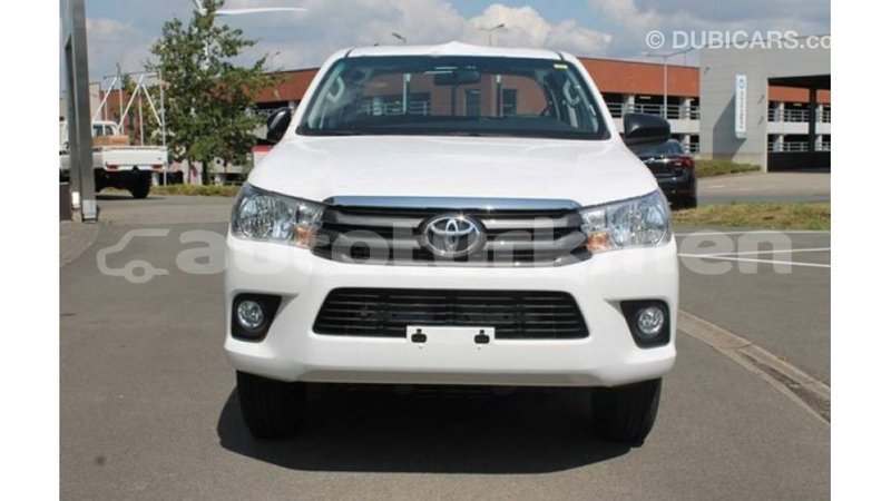 Big with watermark toyota hilux ahal import dubai 2171
