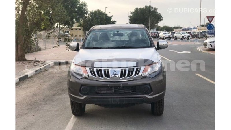 Big with watermark mitsubishi l200 ahal import dubai 2182