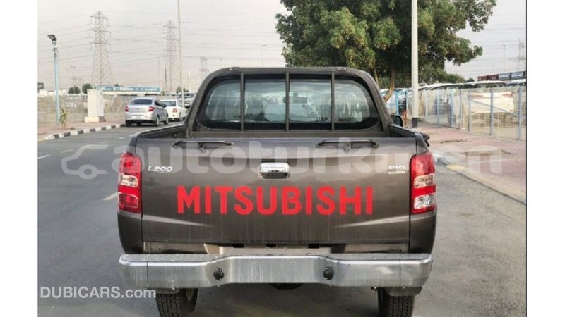 Big with watermark mitsubishi l200 ahal import dubai 2182
