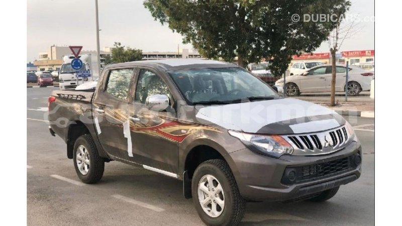 Big with watermark mitsubishi l200 ahal import dubai 2182