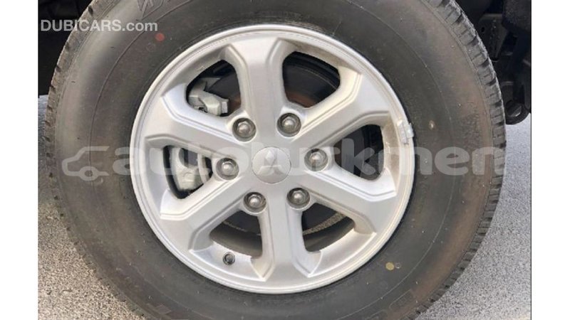 Big with watermark mitsubishi l200 ahal import dubai 2182