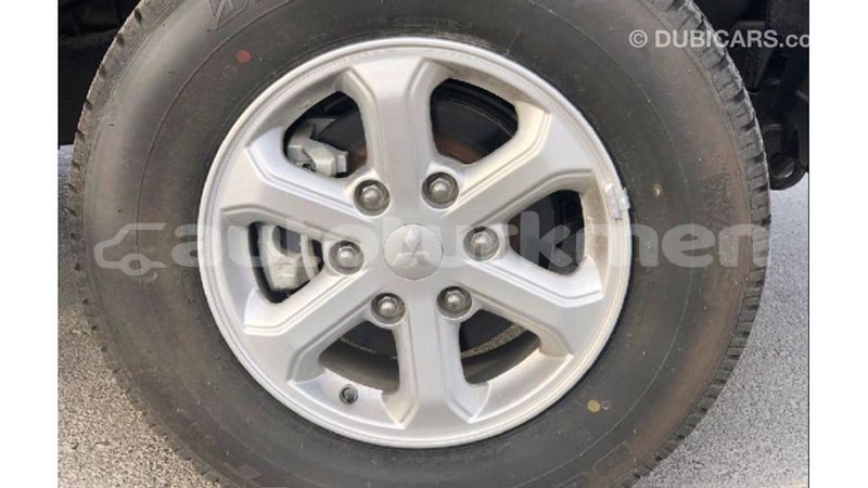 Big with watermark mitsubishi l200 ahal import dubai 2182